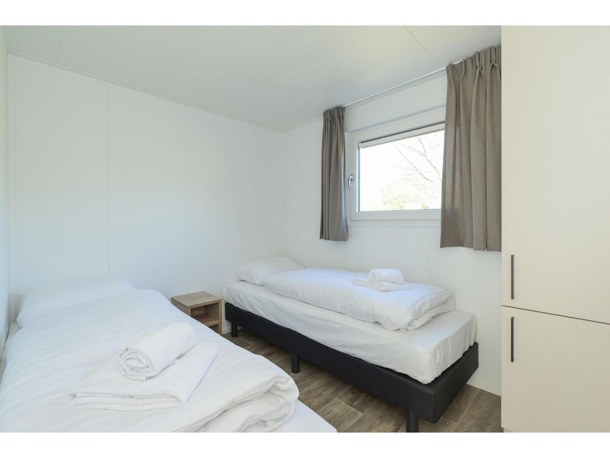 Brand New Chalets At 10 Minutes From The Oosterschelde Heinkenszand Exterior photo