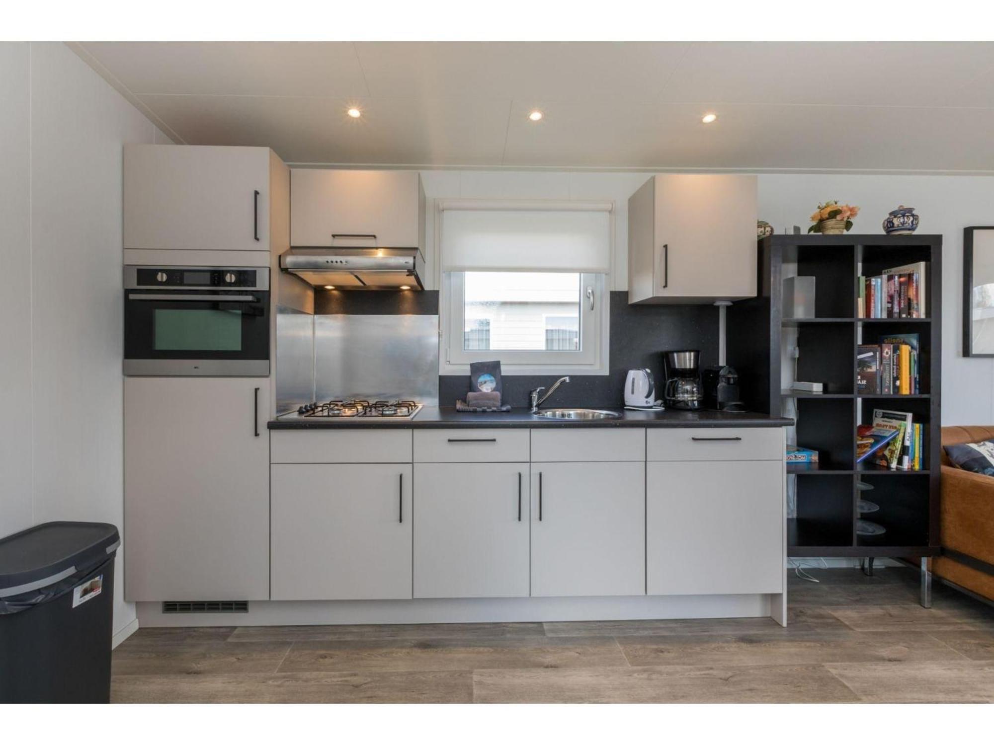 Brand New Chalets At 10 Minutes From The Oosterschelde Heinkenszand Exterior photo
